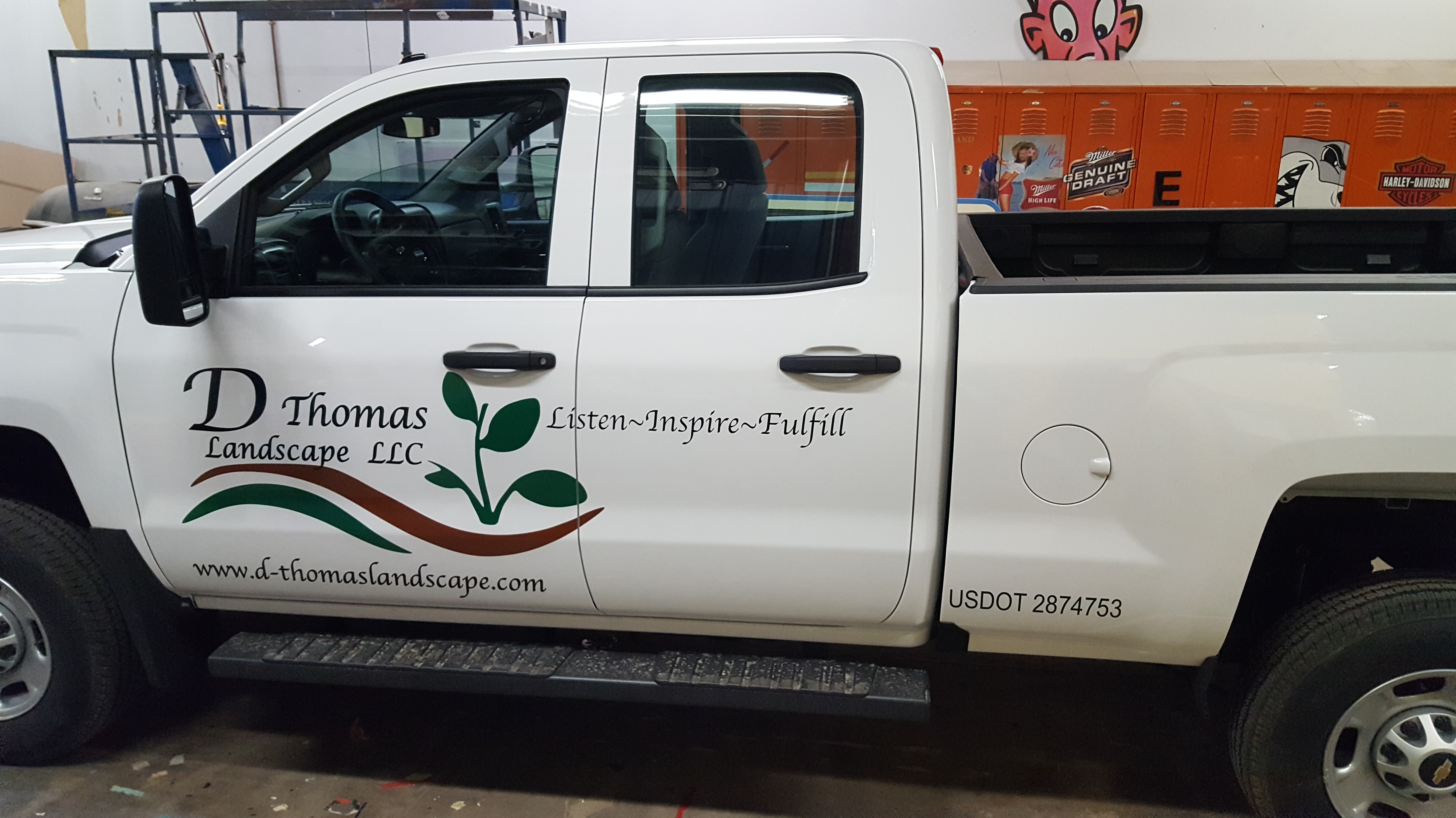 Spot Graphics Signs & Lines By Stretch